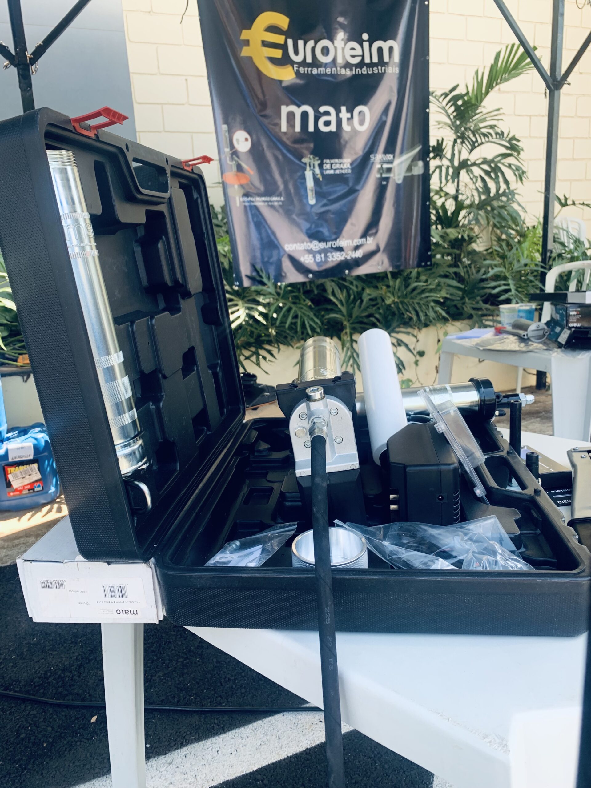 Feira de máquinas na  COCAPEC Franca SP